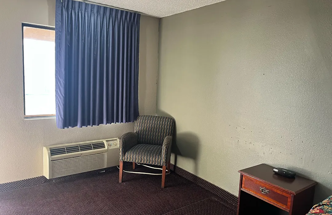 Hallmark Inn And Suites-1