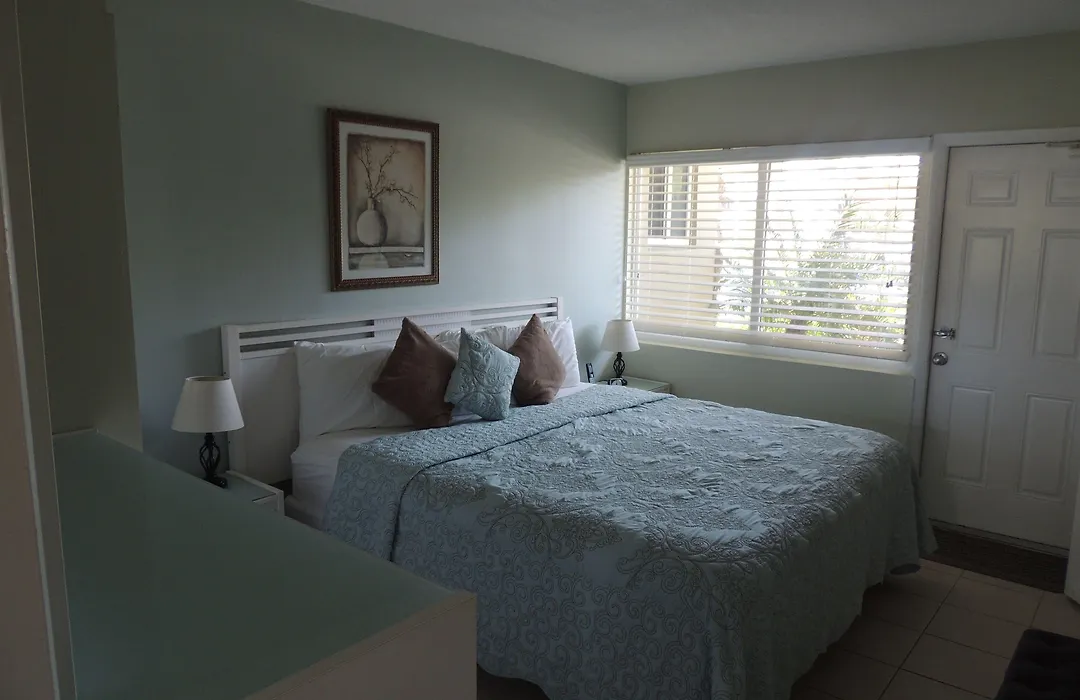 Aqua Mar Condos-1