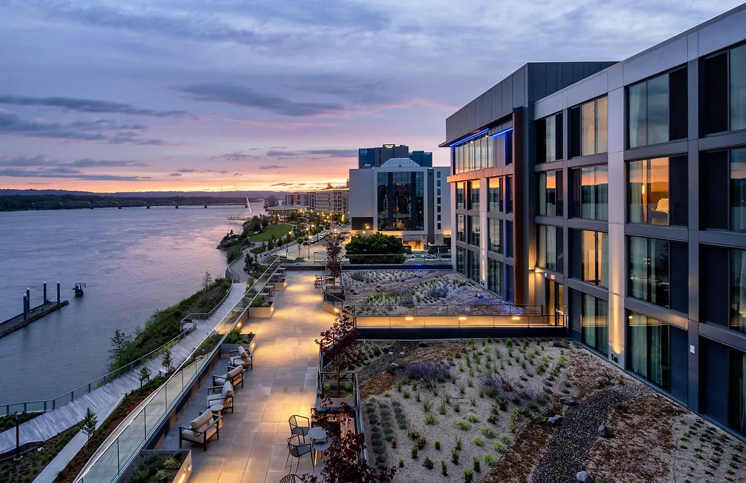 Ac Hotel By Marriott Vancouver Waterfront-1