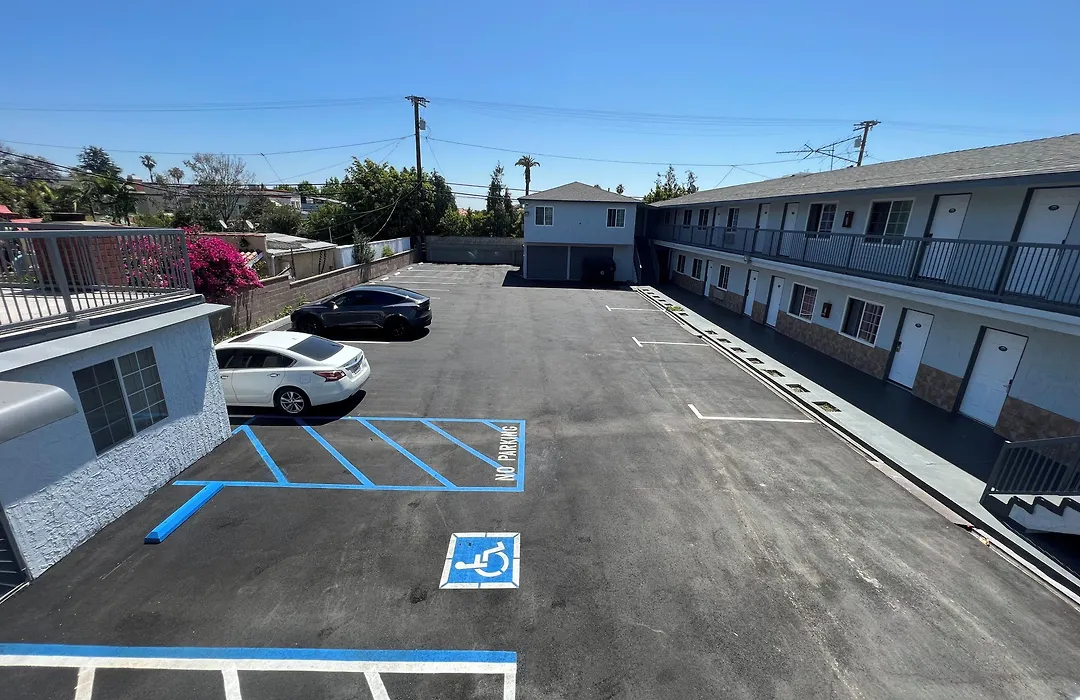 Sunshine Motel-1