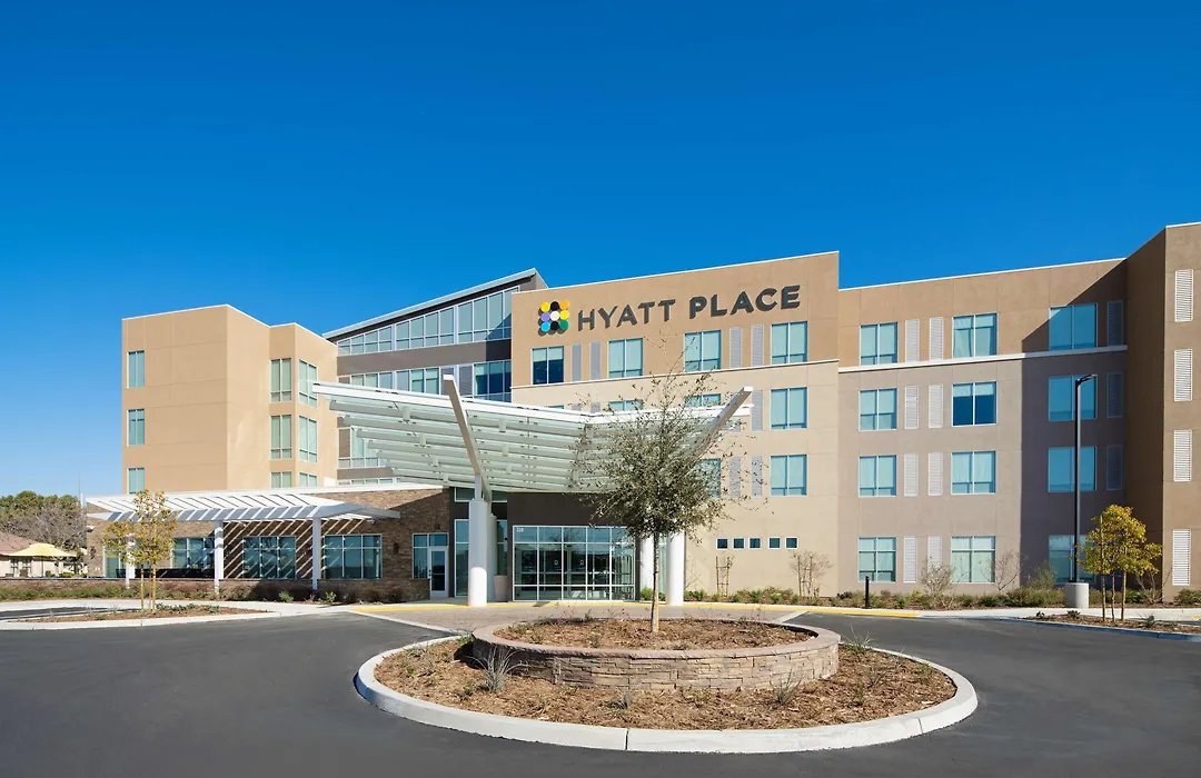Hyatt Place Bakersfield-1