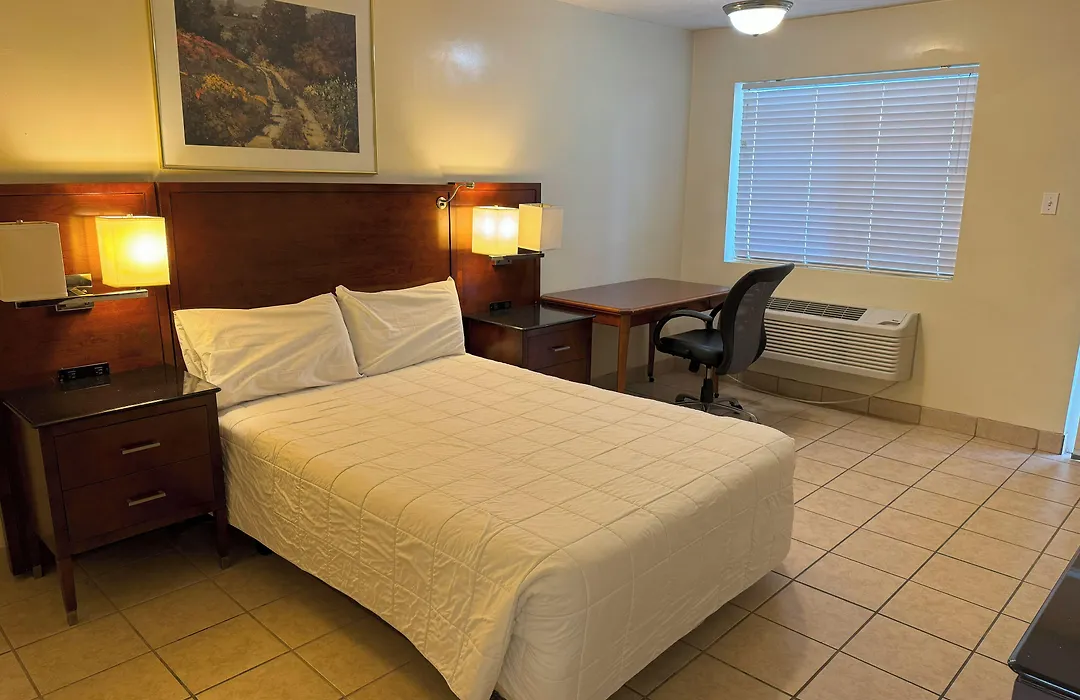 Big Chile Inn & Suites-1