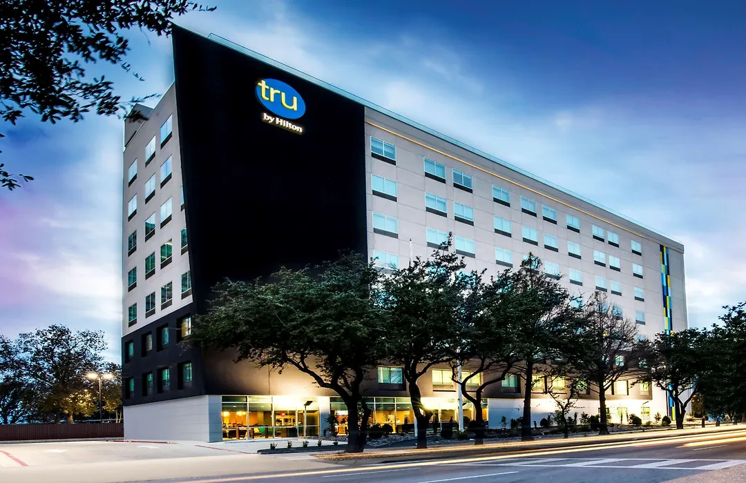 Tru By Hilton Dallas Market Center-1