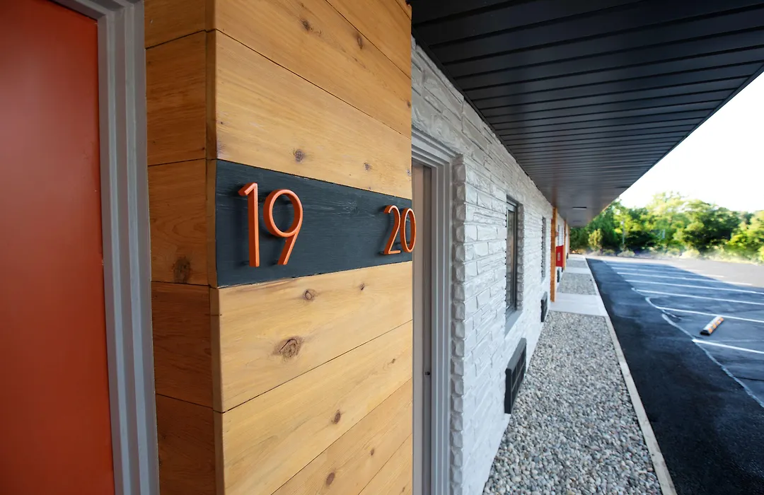 4411 Inn & Suites-1