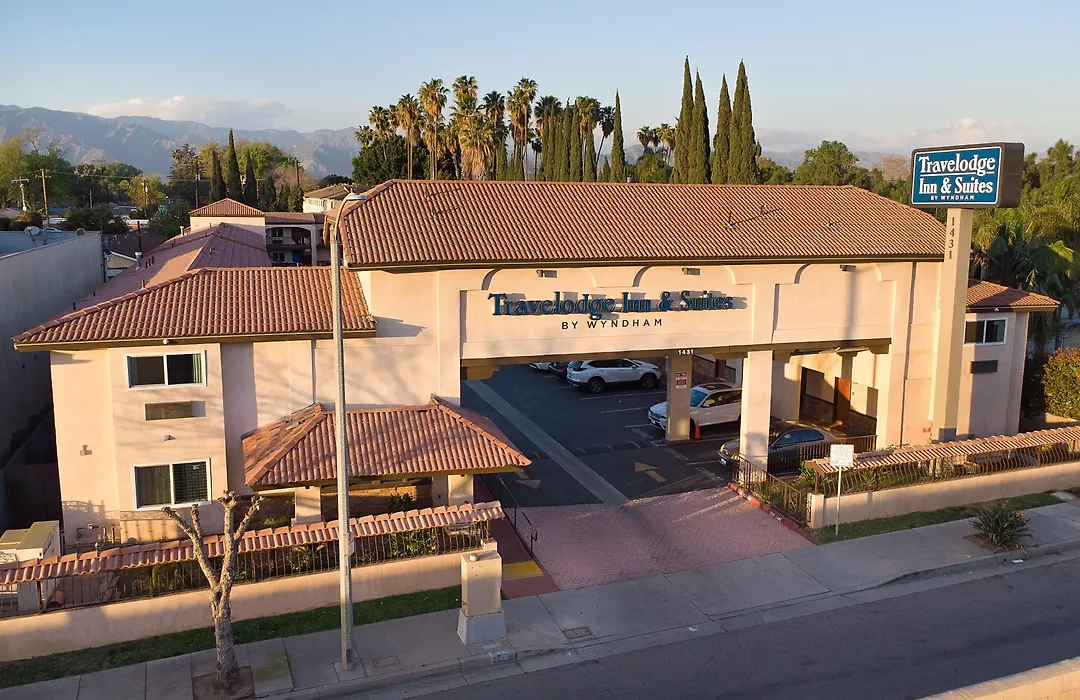 Travelodge Inn & Suites By Wyndham West Covina-1