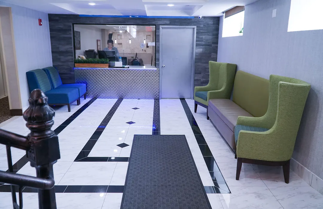 Hotel Mint Jfk Airport-1