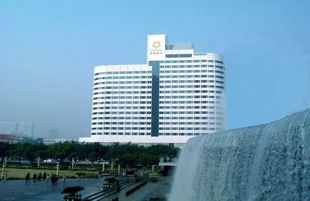 Star Hotel-1