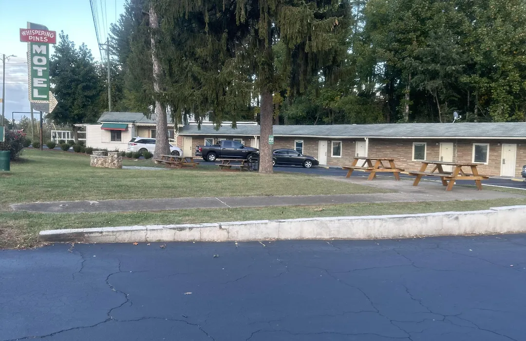Whispering Pines Motel-1