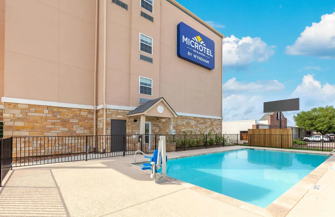 Microtel Inn & Suites By Wyndham College Station-1