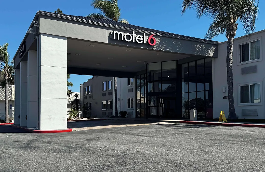 Studio 6 Suites Carson, Ca-1