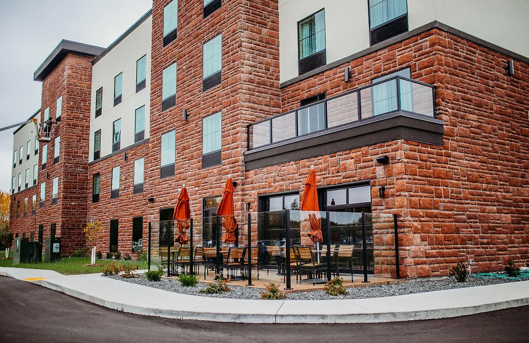 Cobblestone Hotel & Suites International Falls-1