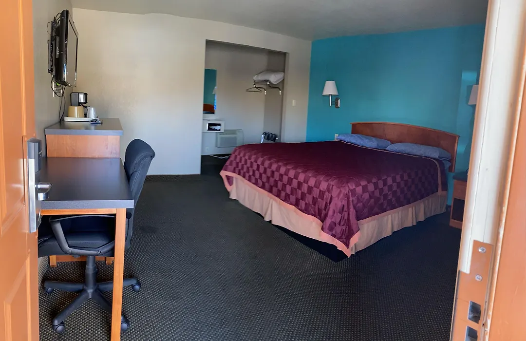 Lone Pine Budget Inn-1