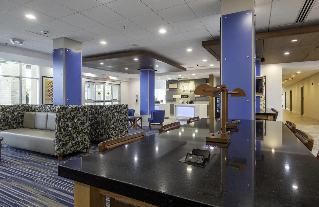 Holiday Inn Express & Suites - Staunton By Ihg-1