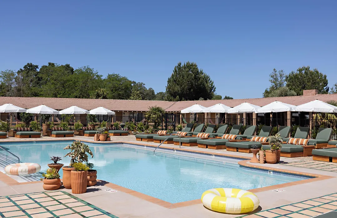 River Lodge Paso - 21 & Over Pool-1
