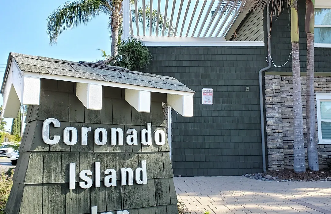 Coronado Island Inn-1
