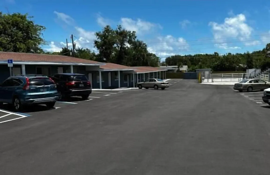 Red Carpet Inn Daytona Beach-1