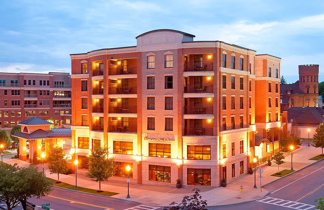 Hampton Inn & Suites Saratoga Springs Downtown-1