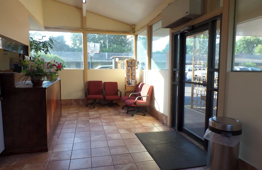 Rodeway Inn-1
