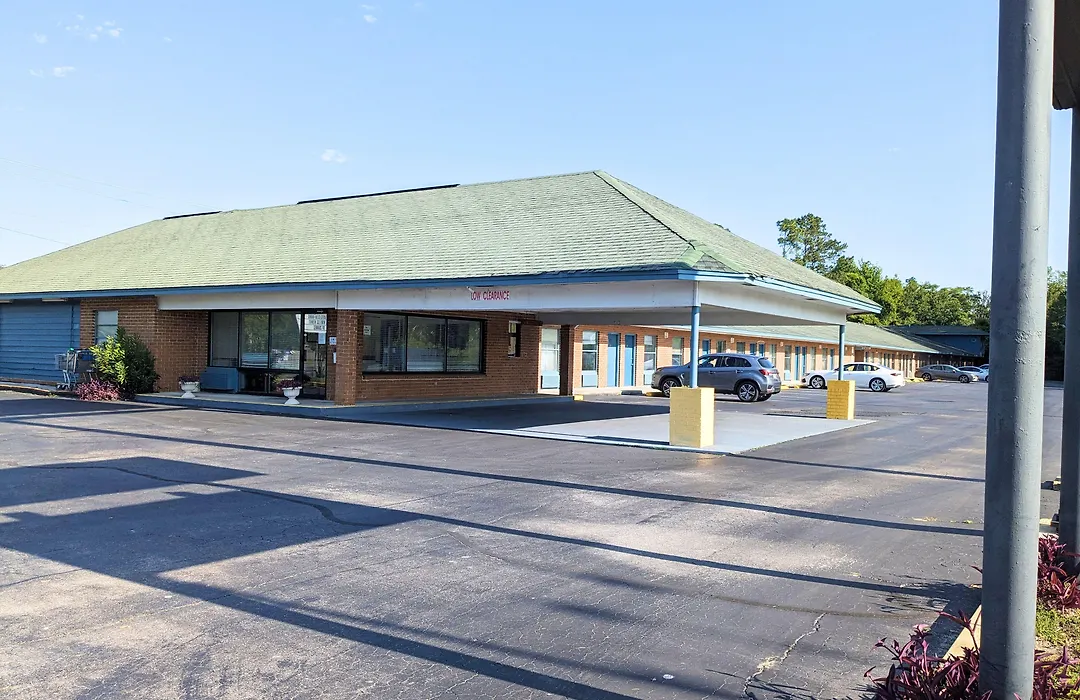 Gateway Inn-1