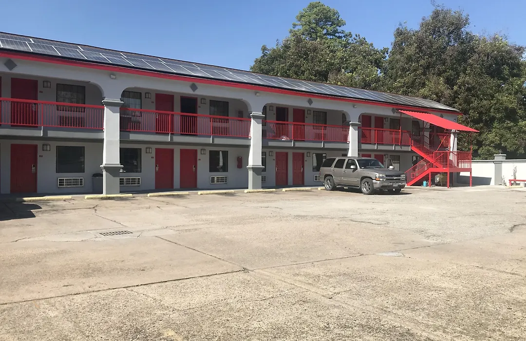 Regency Inn And Suites-1