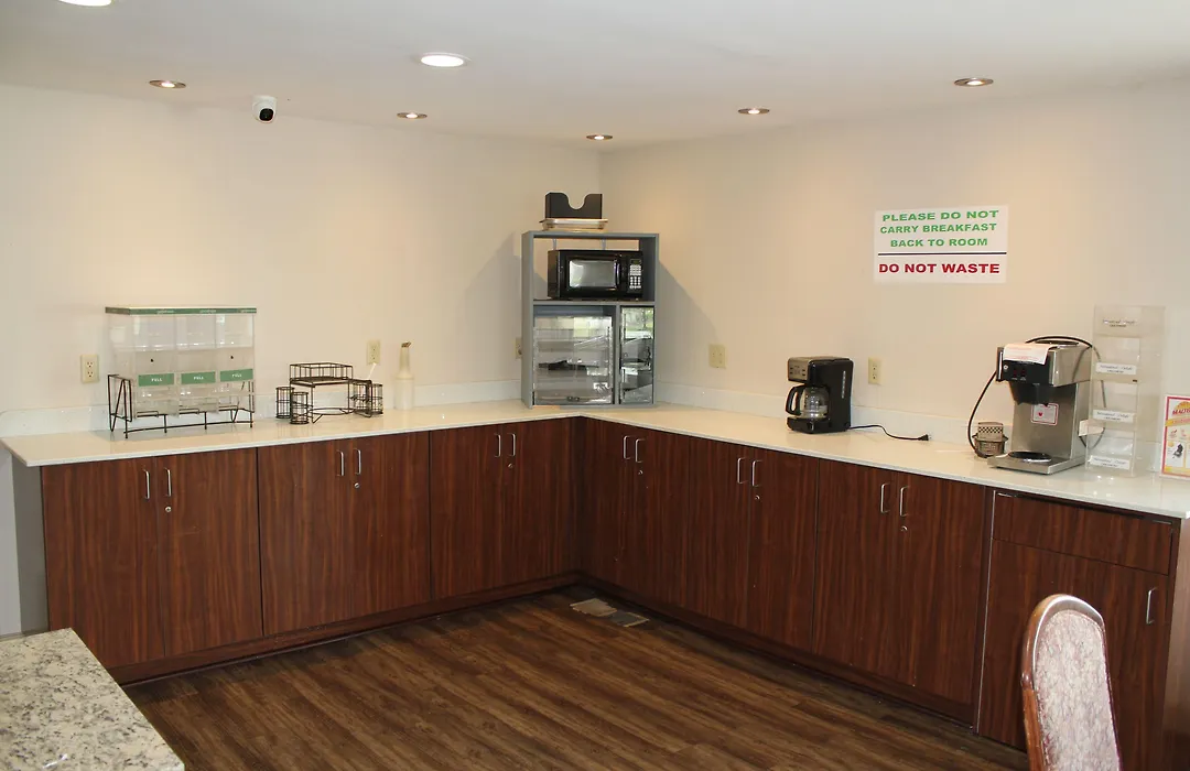 Executive Inn & Suites-1