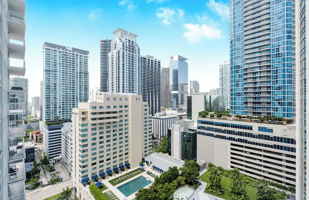 The Club At Brickell Bay Luxury Suites-1