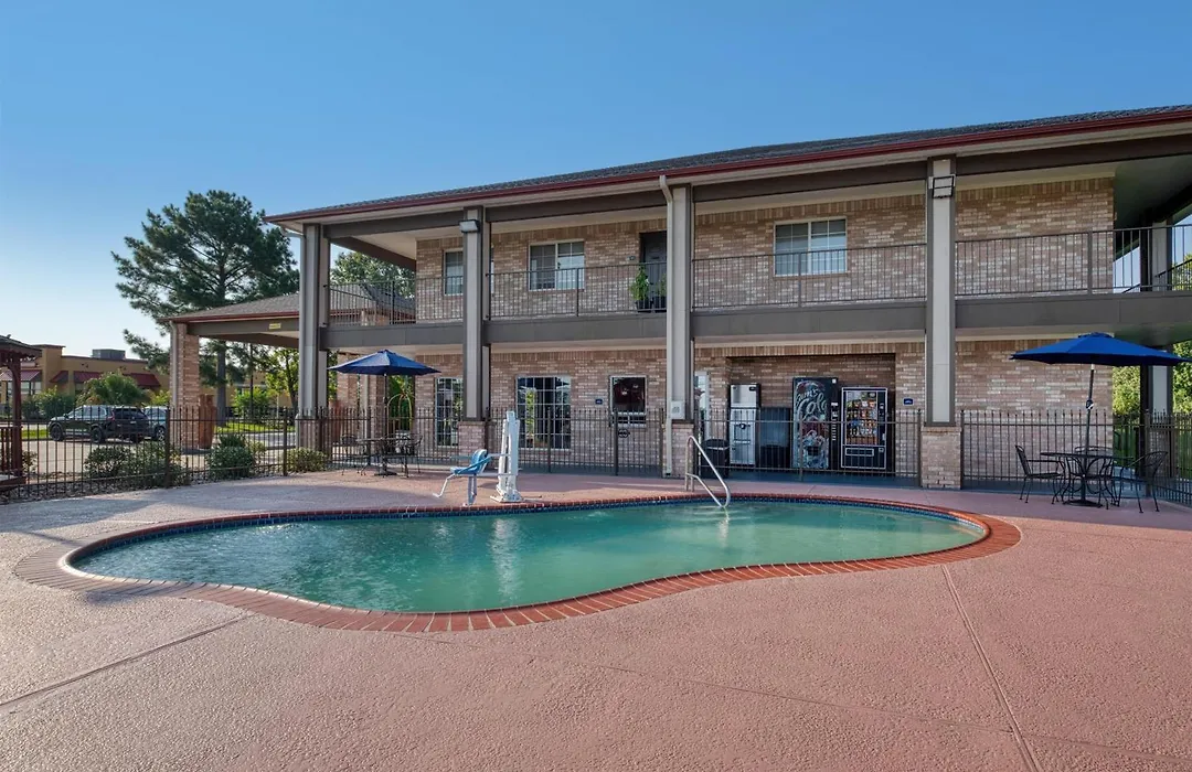 Best Western Lake Conroe Inn-1
