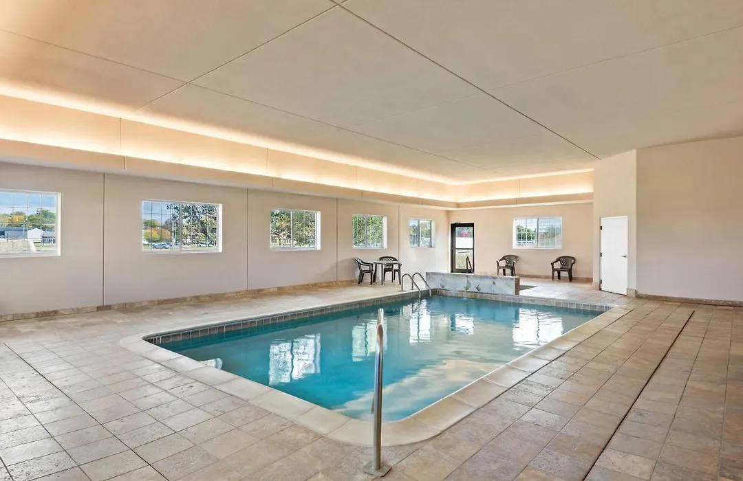 Days Inn By Wyndham Carroll-1