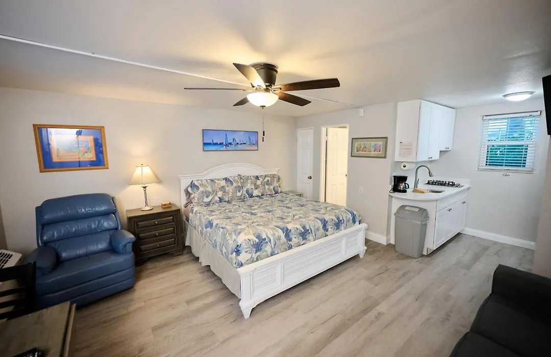 Camelot Beach Suites-1