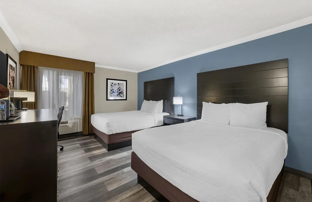 Best Western Airport Albuquerque Innsuites Hotel & Suites-1