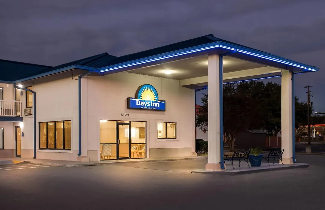 Days Inn By Wyndham Valdosta I-75-1