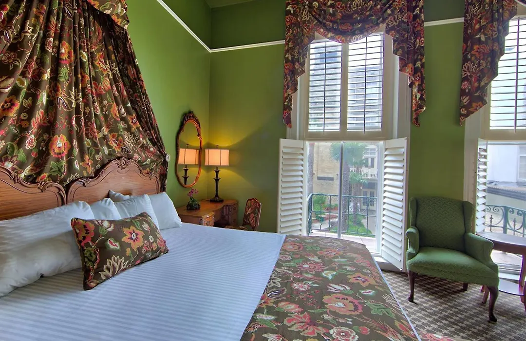 Menger Hotel-1