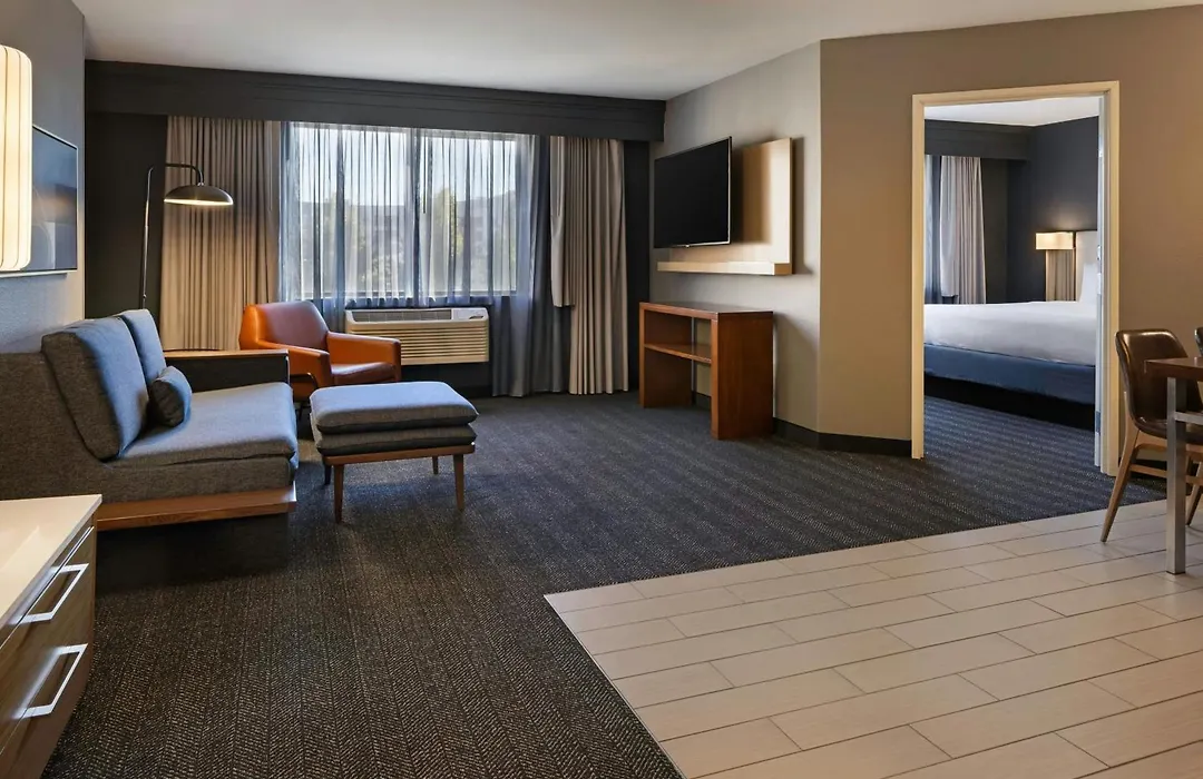 Courtyard By Marriott Sacramento Midtown-1