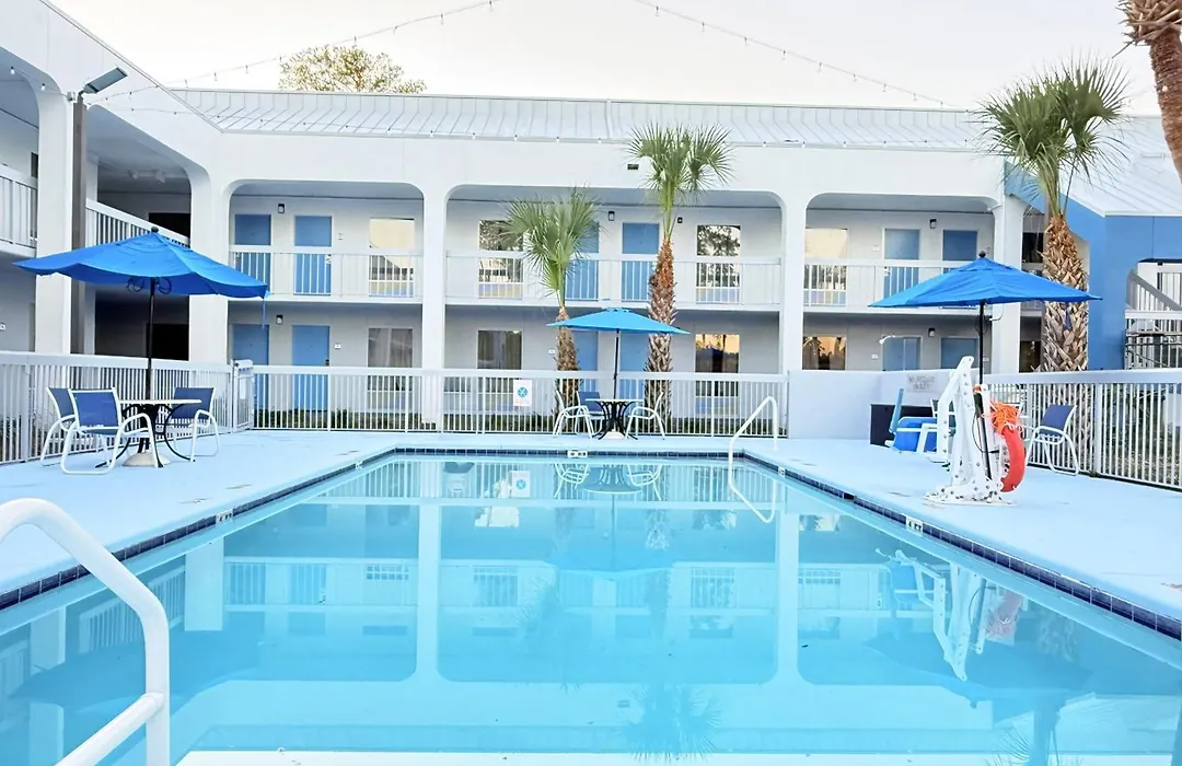 Baymont By Wyndham Tallahassee-1