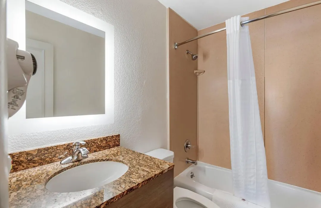 Comfort Inn & Suites Ormond Beach Oceanfront-1
