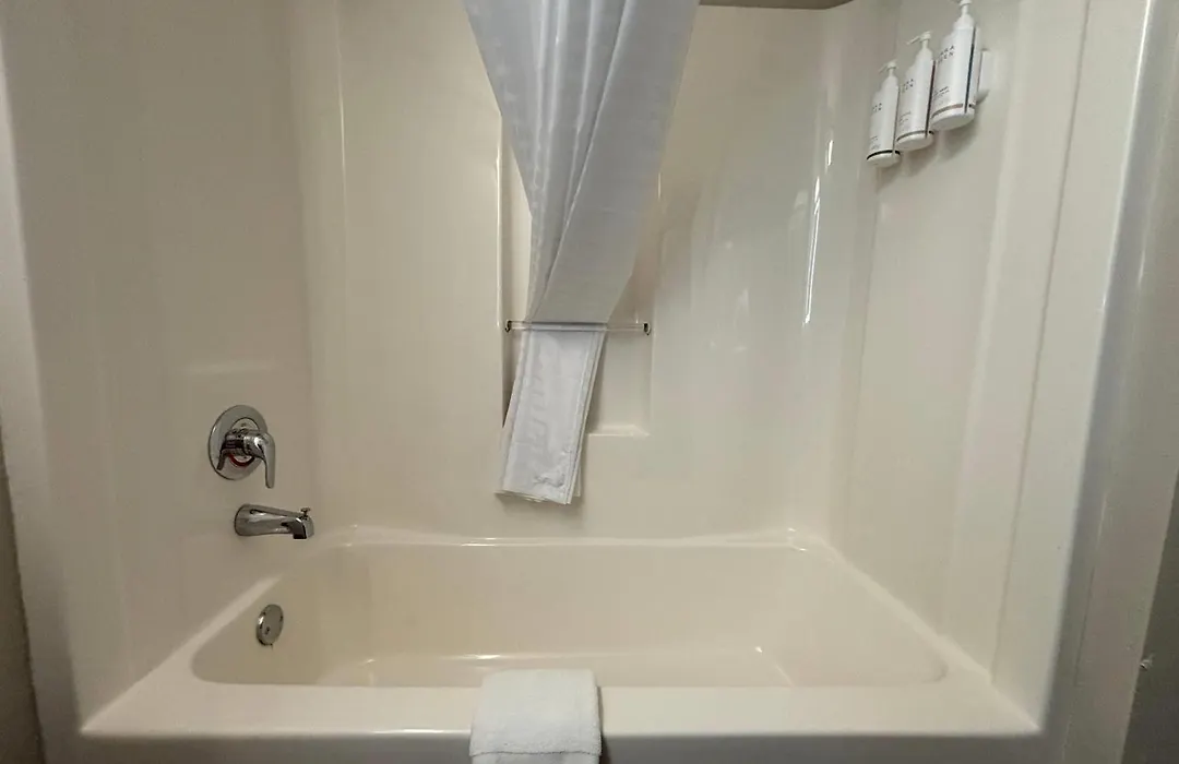 Microtel Inn & Suites By Wyndham Springfield-1