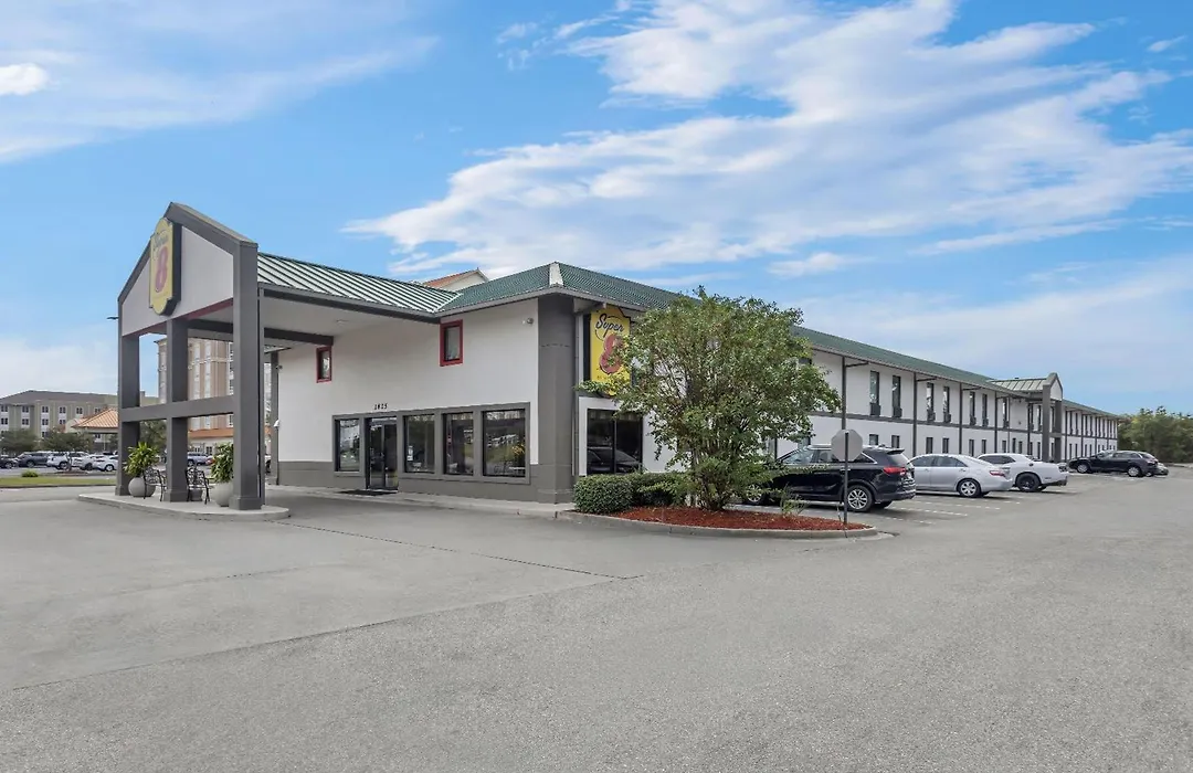 Super 8 By Wyndham Valdosta Ga I-75-1