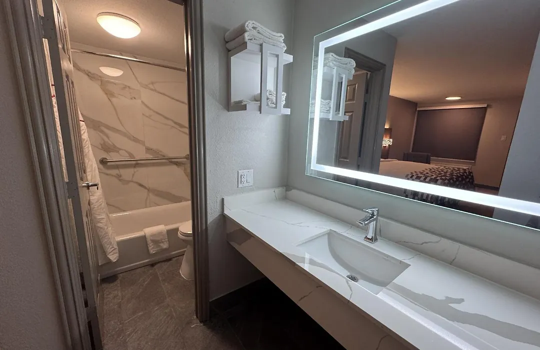 Red Roof Inn Arlington - Entertainment District-1