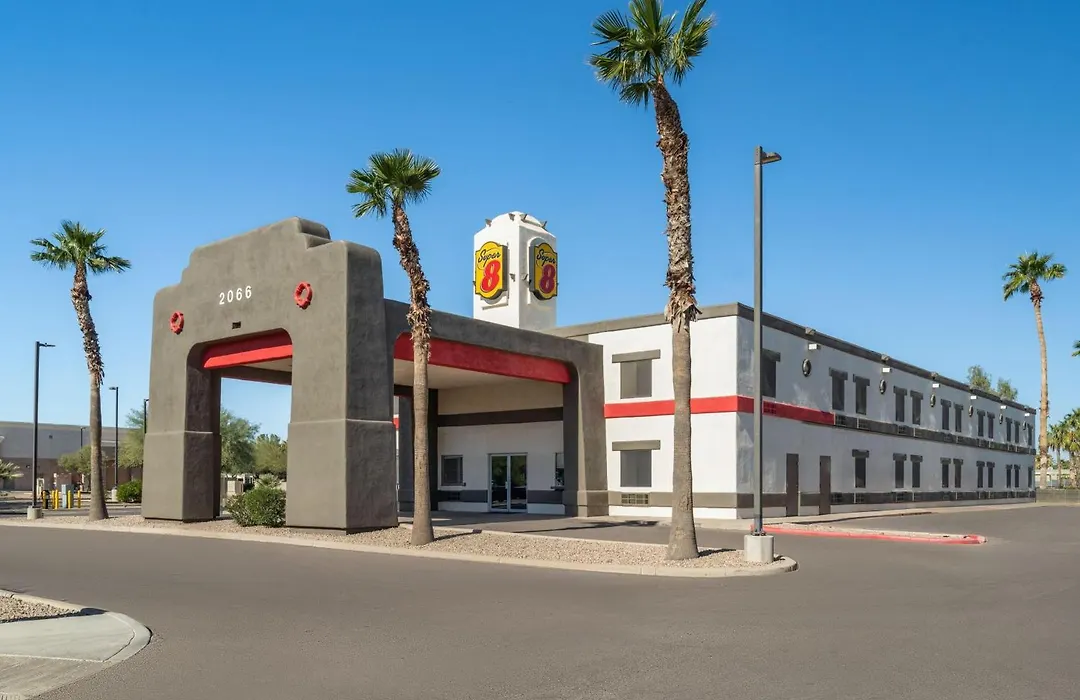 Super 8 By Wyndham Casa Grande-1