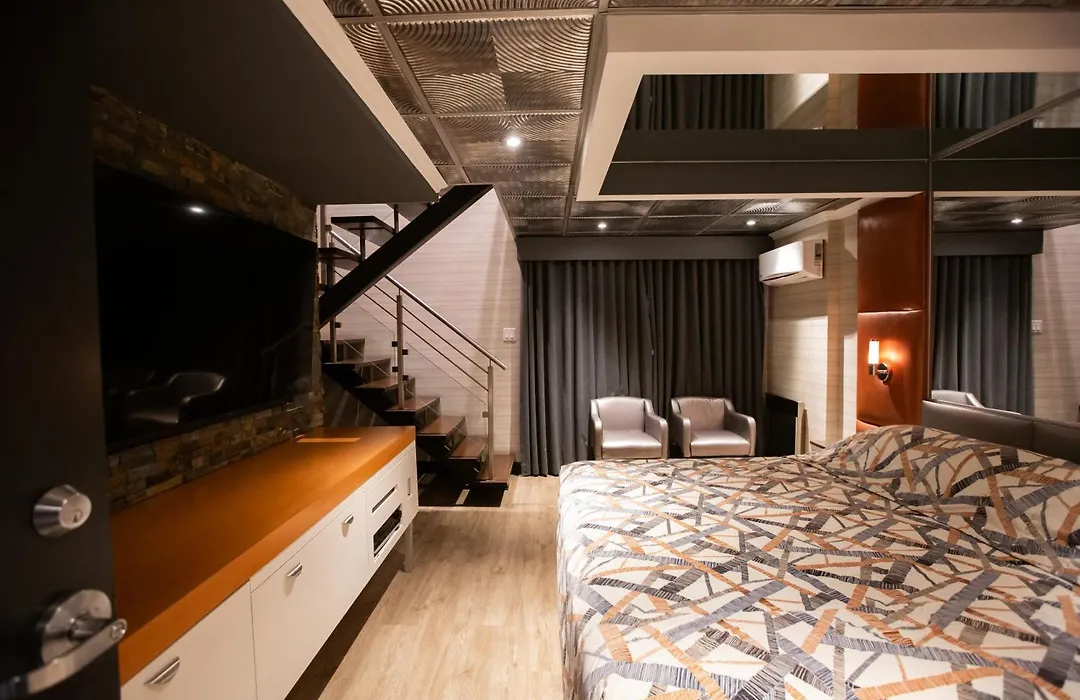Hotel Le Chablis Cadillac-1