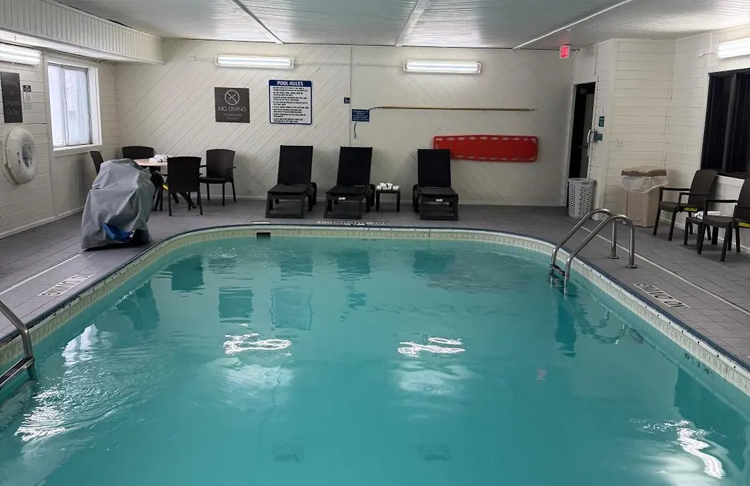 Quality Inn & Suites Green Bay - Ashwaubenon-1