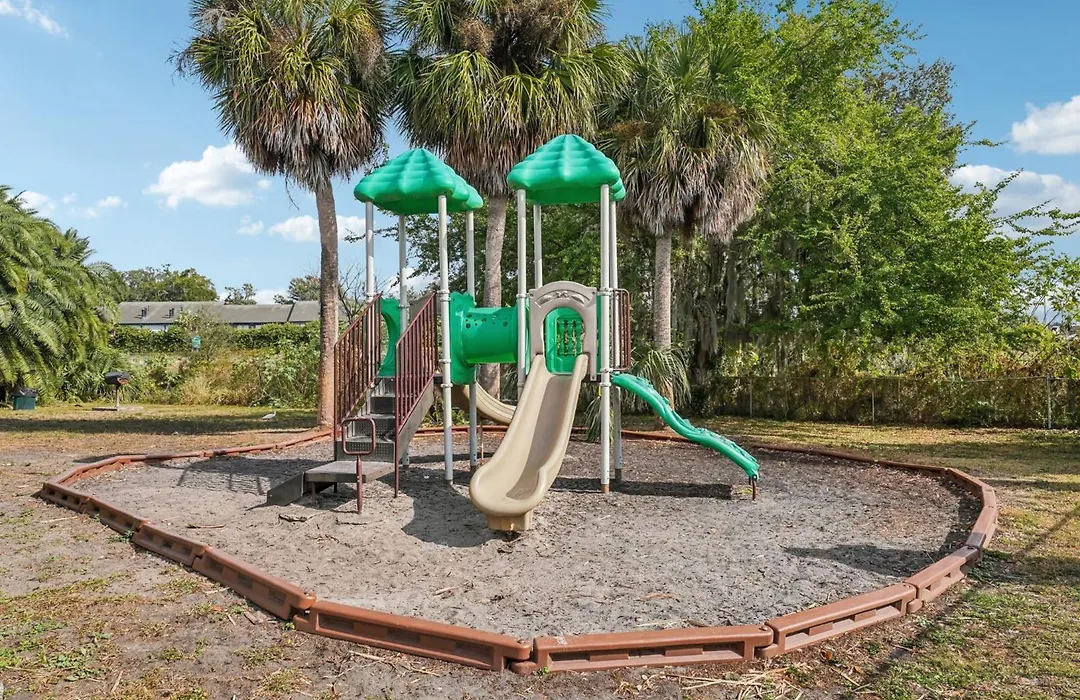 Stayable Lakeland-1
