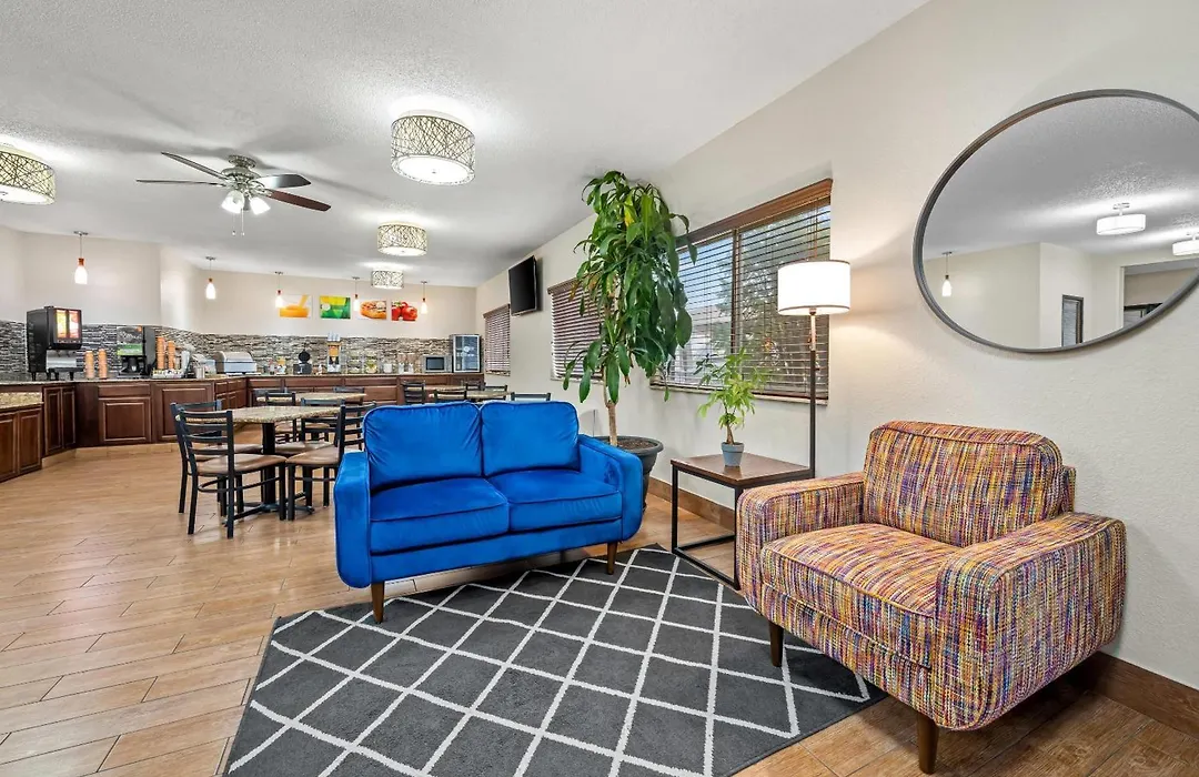 Quality Inn Dubuque On Hwy 20-1