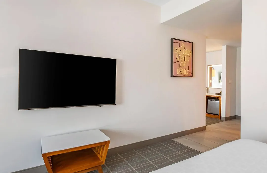 Cambria Hotel Lax-1
