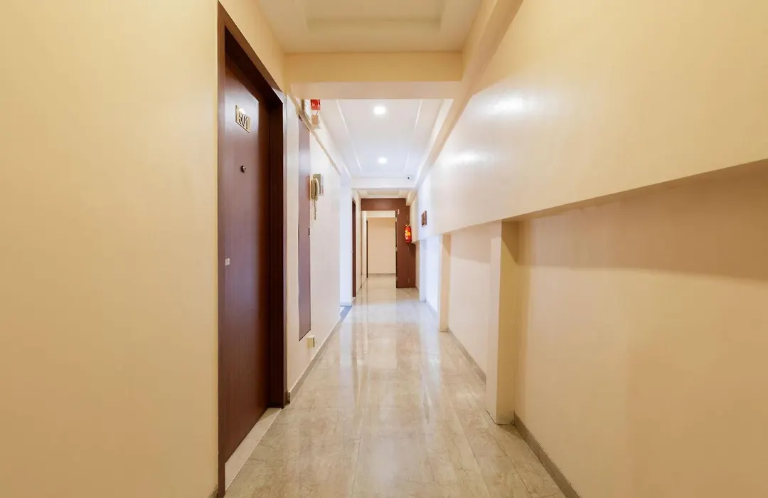 Hotel Lords, Fort-1