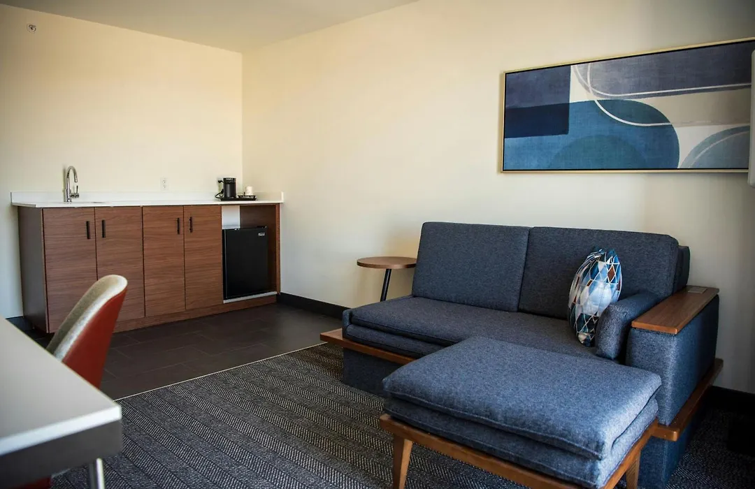 Courtyard By Marriott Lake City-1