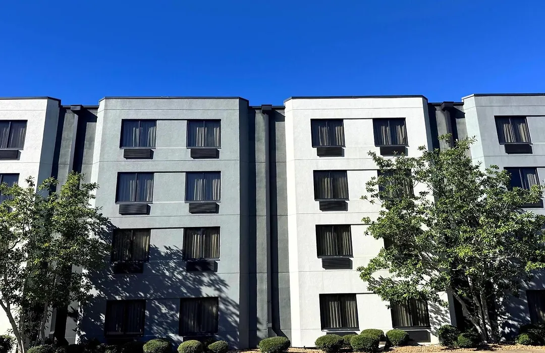 Travelodge By Wyndham Flowood-1