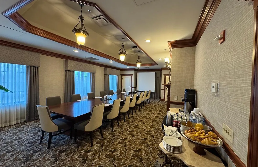 Holiday Inn Hotel & Suites Minneapolis-Lakeville By Ihg-1