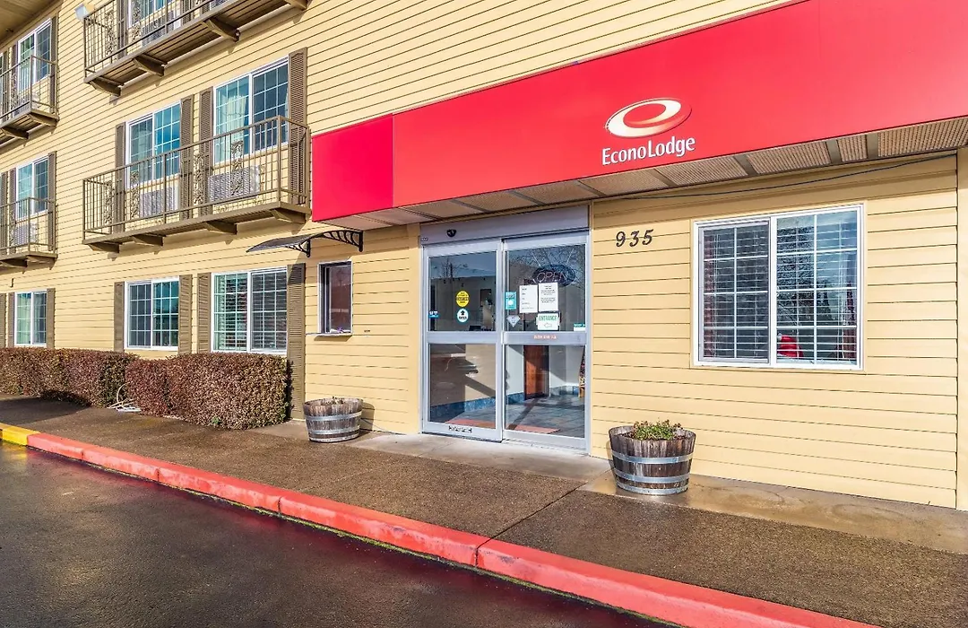 Econo Lodge Corvallis Near University-1