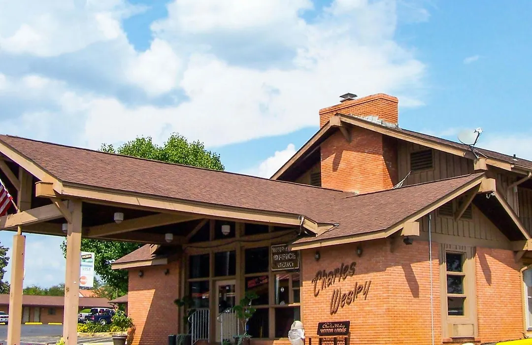 Charles Wesley Motor Lodge Downtown Broken Bow- Hochatown-1